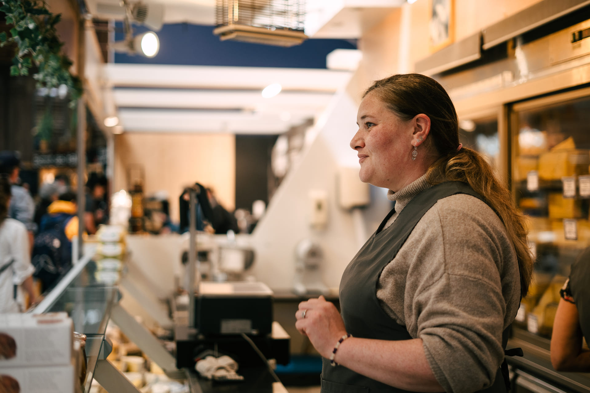 fromagerie-st-nicolas-image-mot-du-commercant-vitrine-colmar